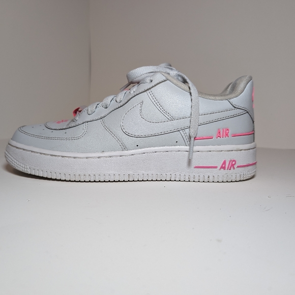 Pink Air Force 1's - Picture 3 of 5